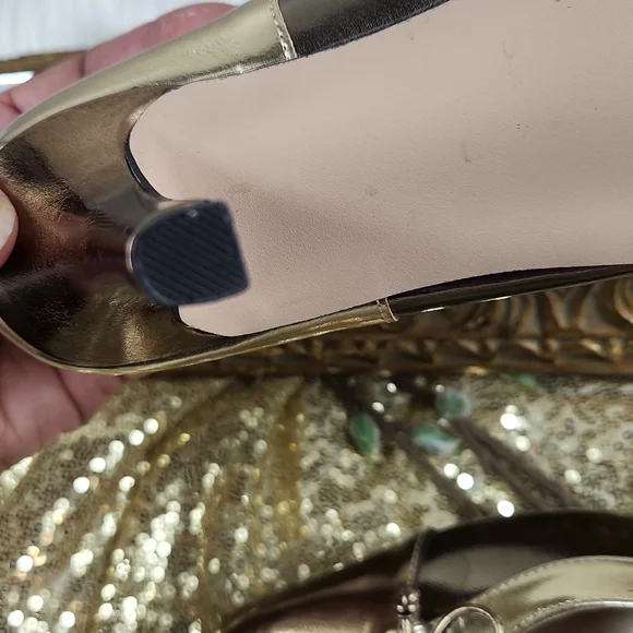 NWOT, Annie, Tri-color gold shoes size 7M - Picture 8 of 11